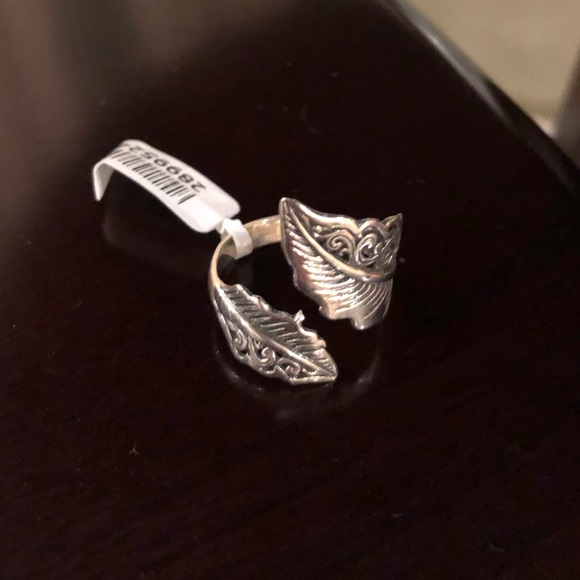 STERLING SILVER Jewelry - STERLING SILVER ADJUSTABLE LEAF RING